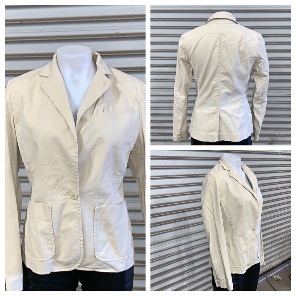 Gap size medium light beige jacket